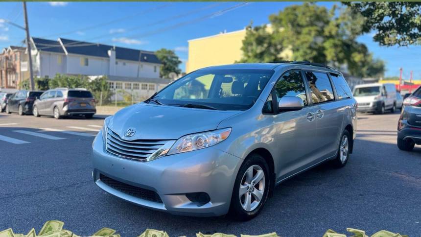 2015 Toyota Sienna LE — Minivan — 181,483 mi — Ridgewood, NY