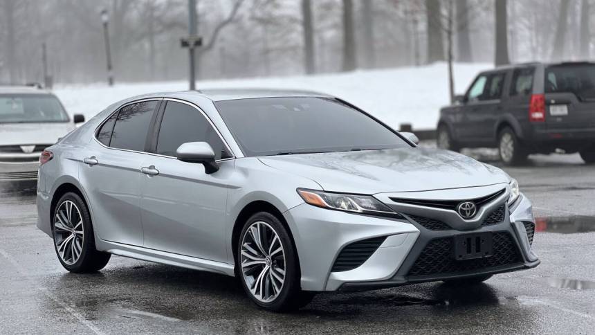 2018 Toyota Camry SE — Sedan — 113,820 mi — Ridgewood, NY