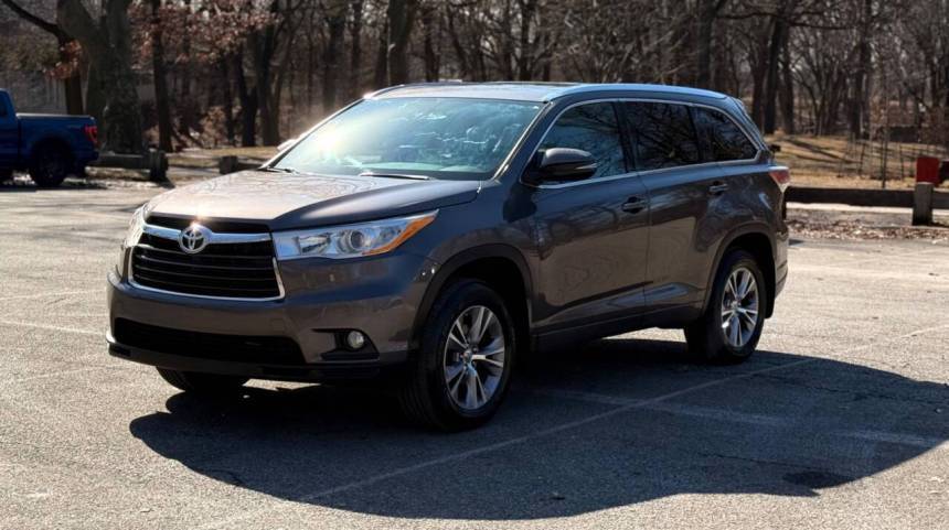 2014 Toyota Highlander XLE — SUV — 131,351 mi — Ridgewood, NY