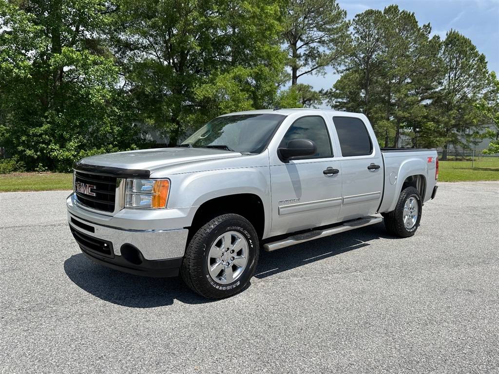2011 GMC Sierra 1500 SLE — Pickup Truck — 161,236 mi — Smithfield, NC