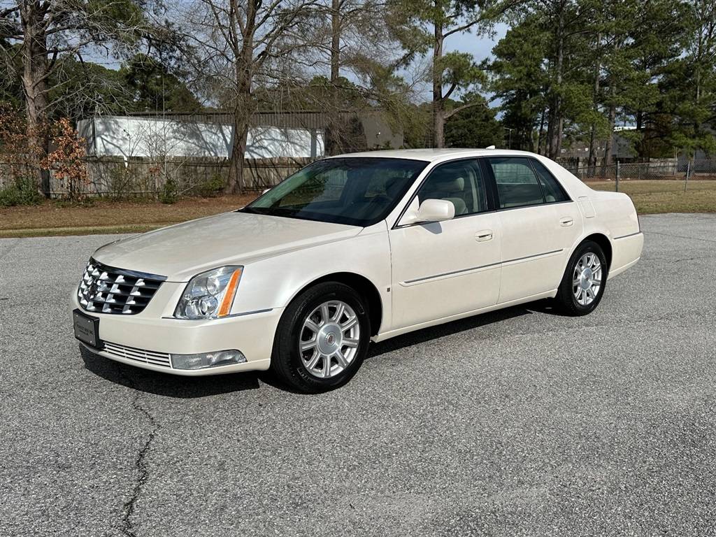 2010 Cadillac DTS 1SA — Sedan — 97,962 mi — Smithfield, NC