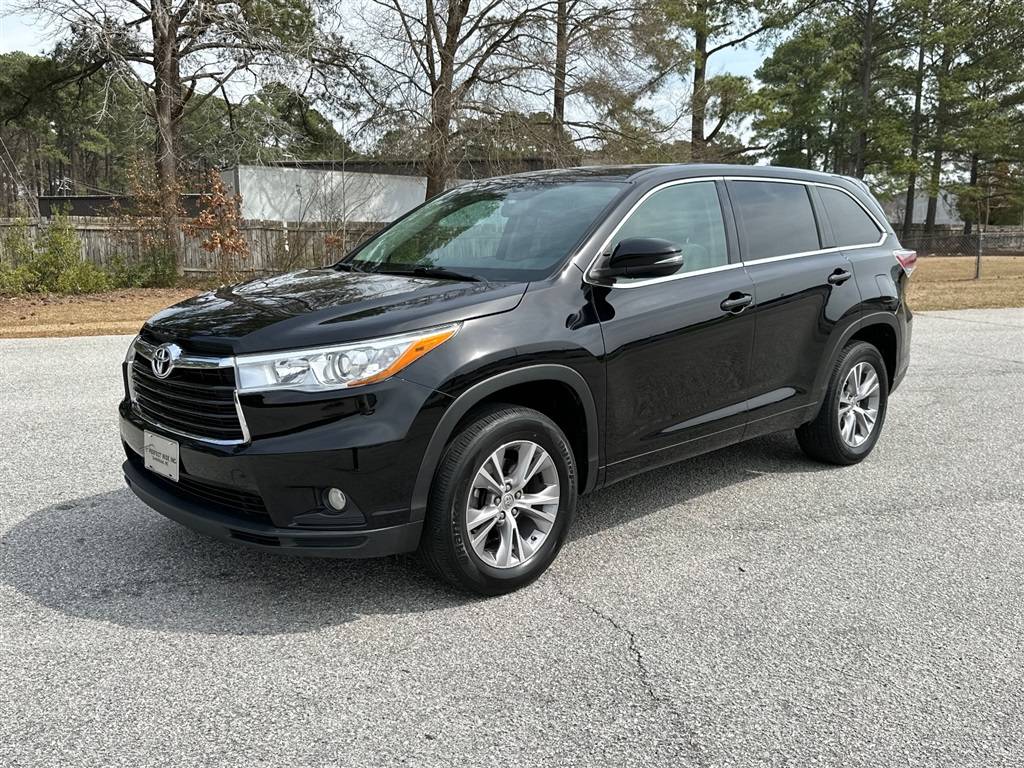 2015 Toyota Highlander LE V6 — SUV — 93,659 mi — Smithfield, NC