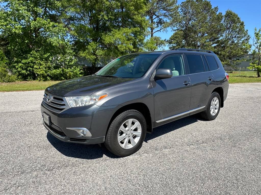 2011 Toyota Highlander SE V6 — SUV — 167,915 mi — Smithfield, NC