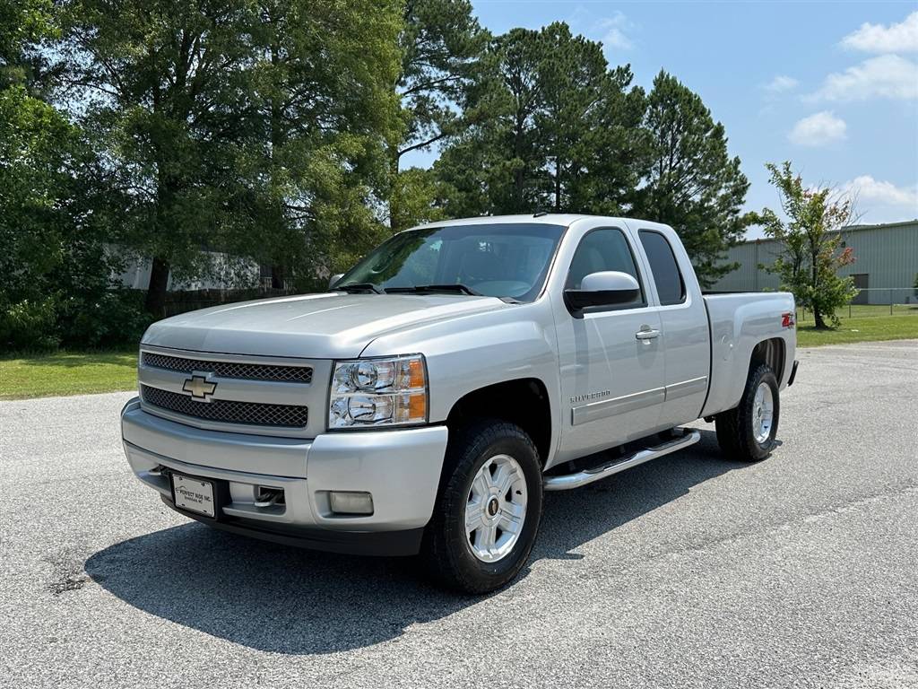 2011 Chevrolet Silverado 1500 LT — Pickup Truck — 163,160 mi — Smithfield, NC