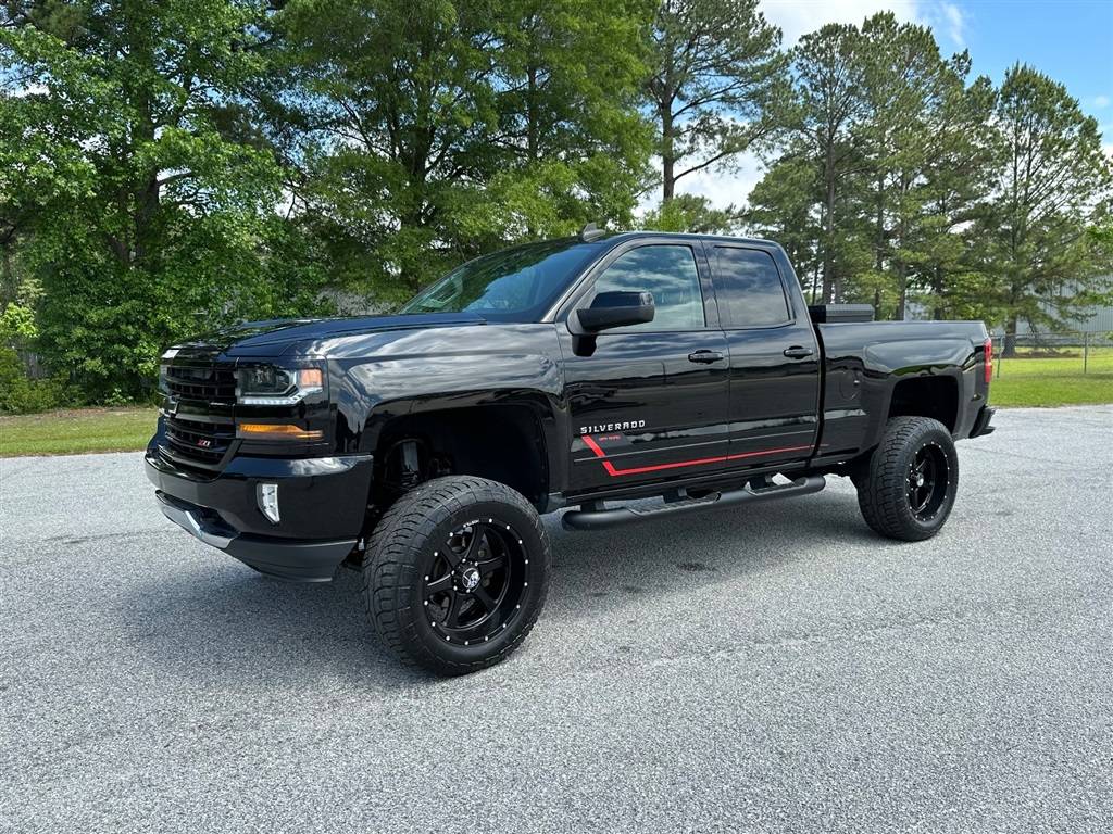 2017 Chevrolet Silverado 1500 LT — Pickup Truck — 141,381 mi — Smithfield, NC
