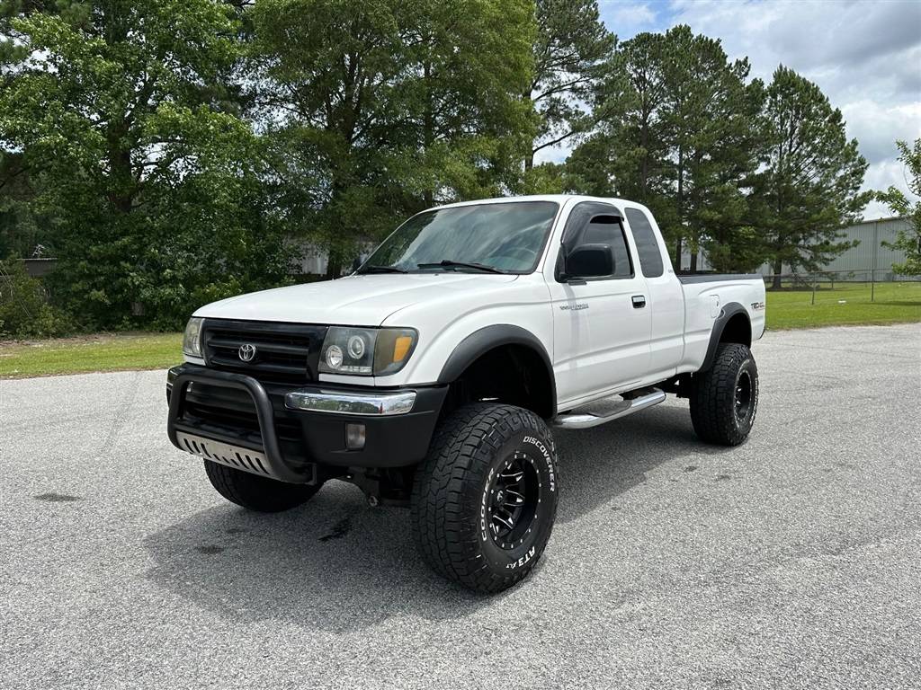 2000 Toyota Tacoma PreRunner — Pickup Truck — 199,130 mi — Smithfield, NC