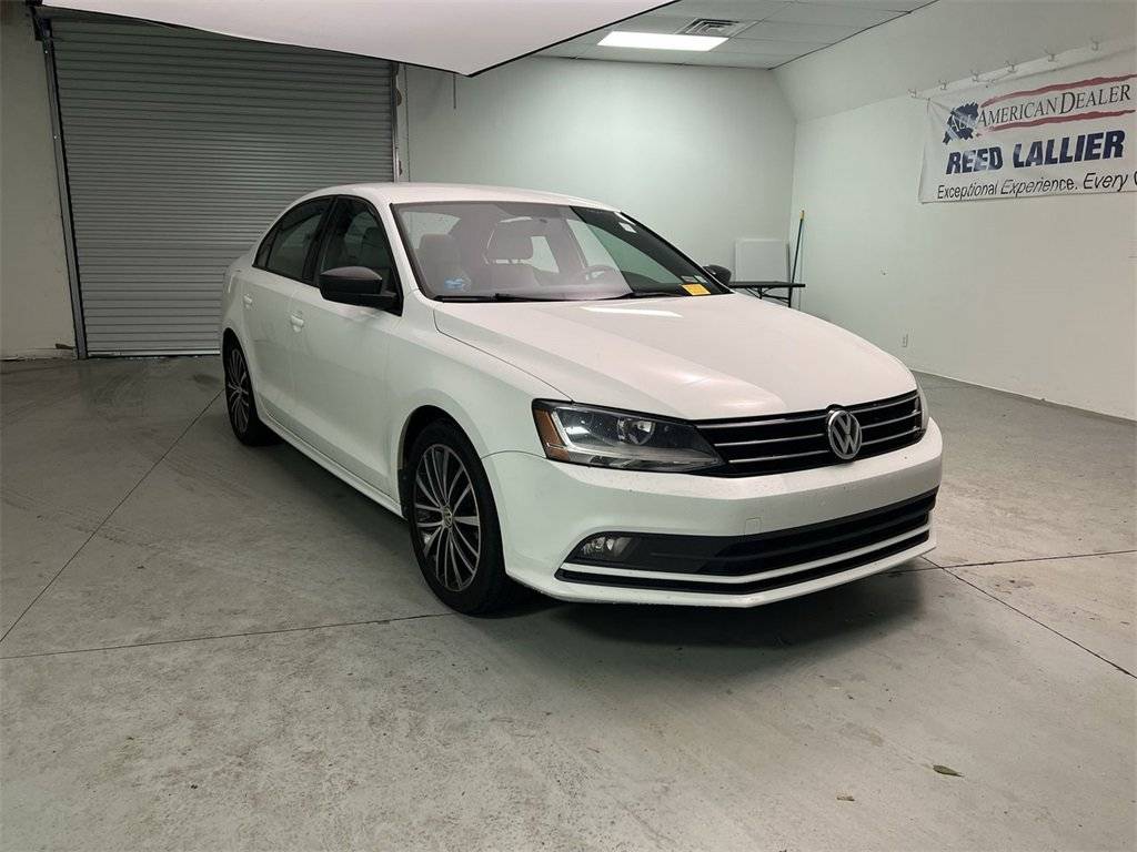 2017 Volkswagen Jetta 1.8T Sport — Sedan — 77,758 mi — Fayetteville, NC