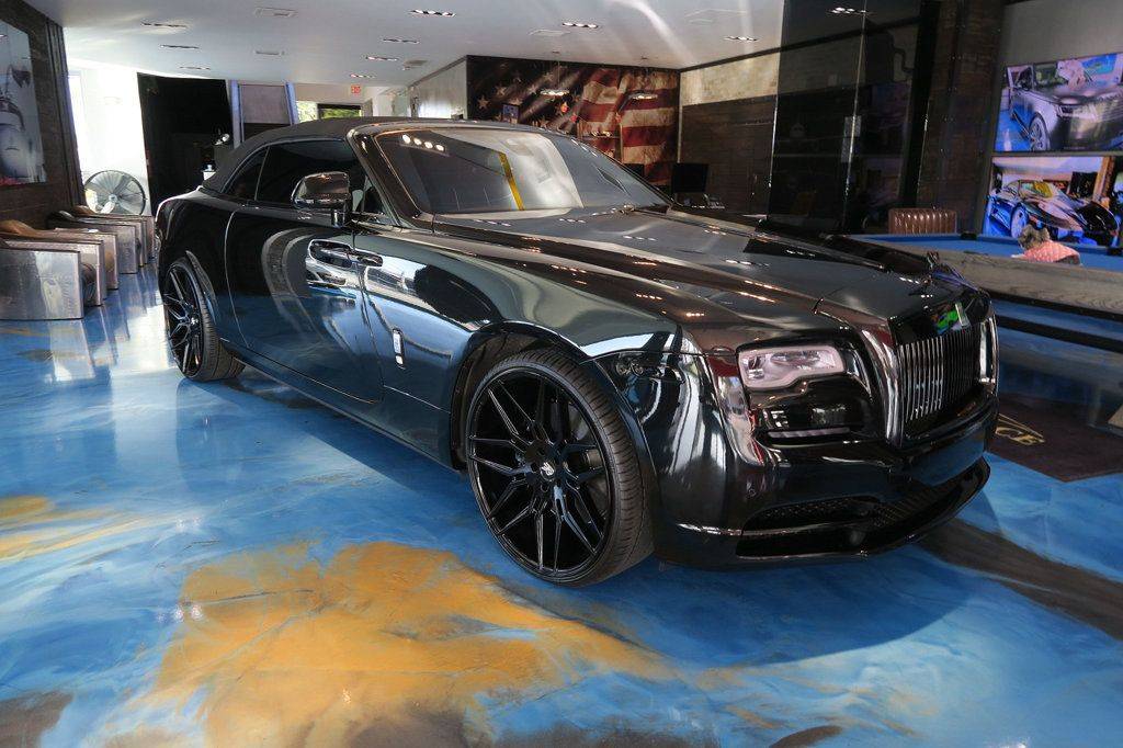2017 Rolls-Royce Dawn Base