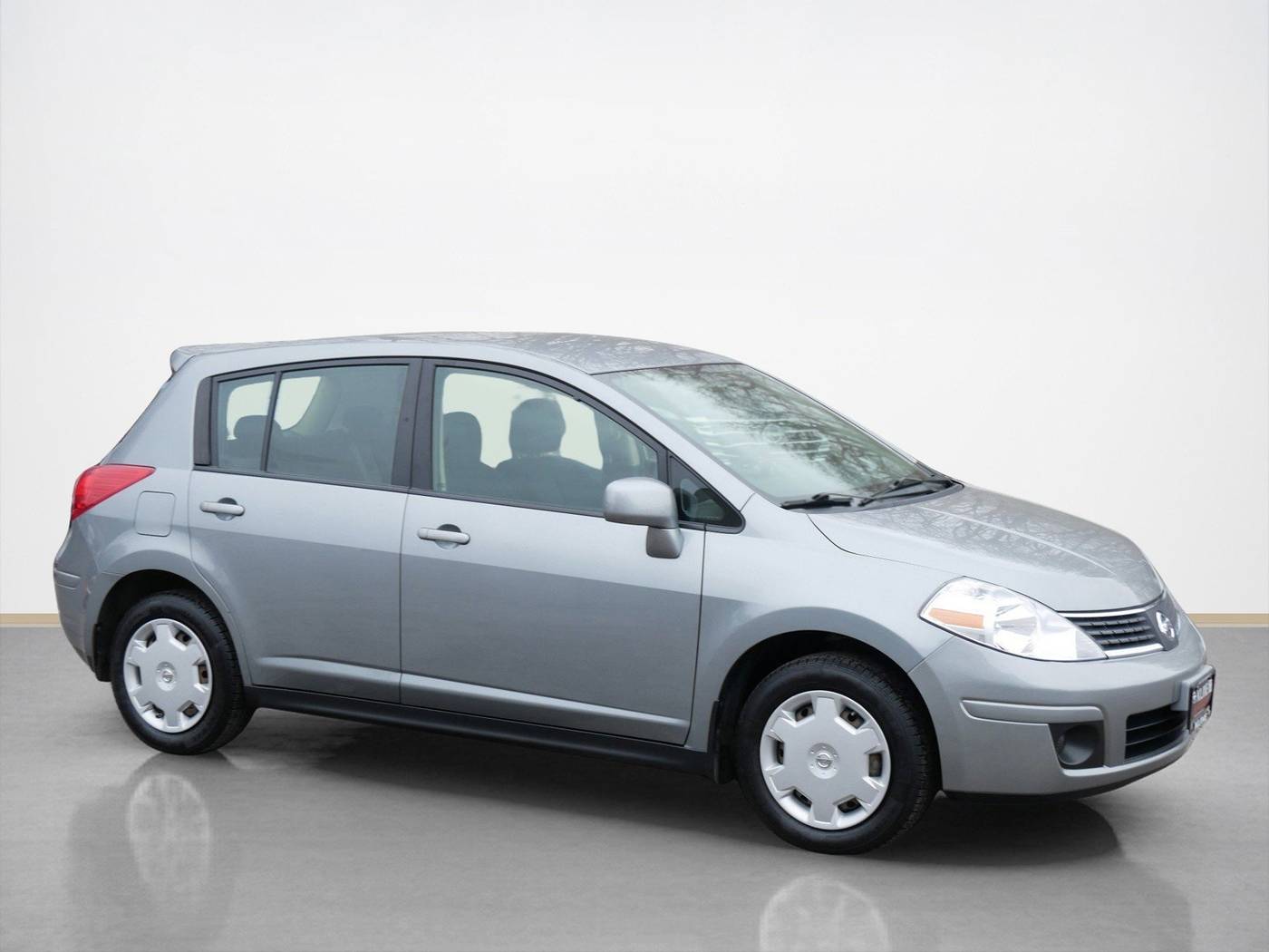 2009 Nissan Versa 1.8 S — Hatchback — 70,685 mi — Maplewood, MN