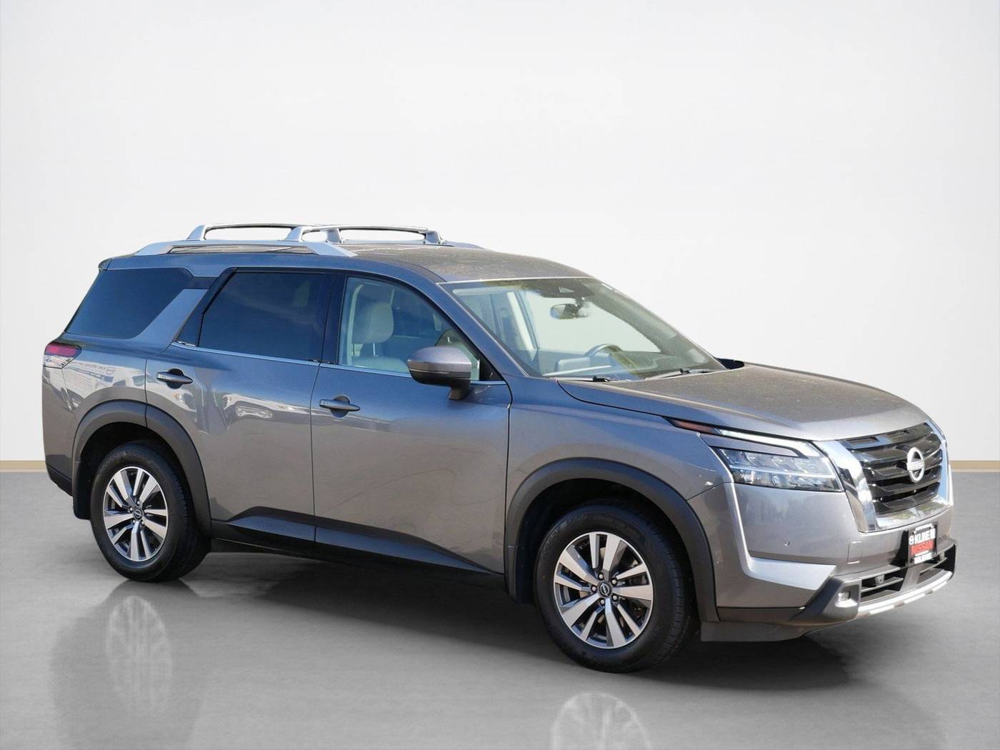 2022 Nissan Pathfinder SL — SUV — 124,310 mi — Maplewood, MN