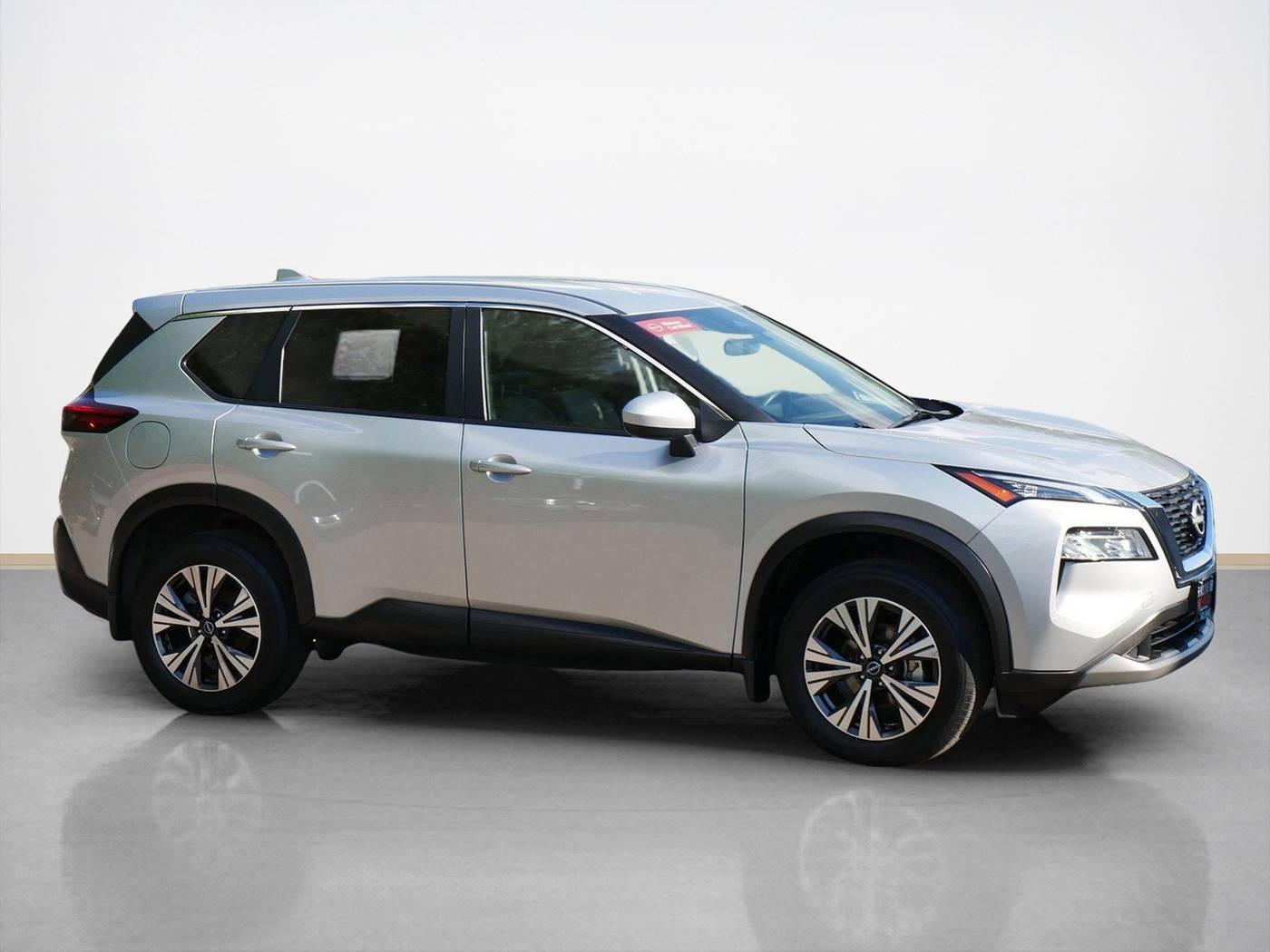 2023 Nissan Rogue SV — SUV — 17,450 mi — Maplewood, MN