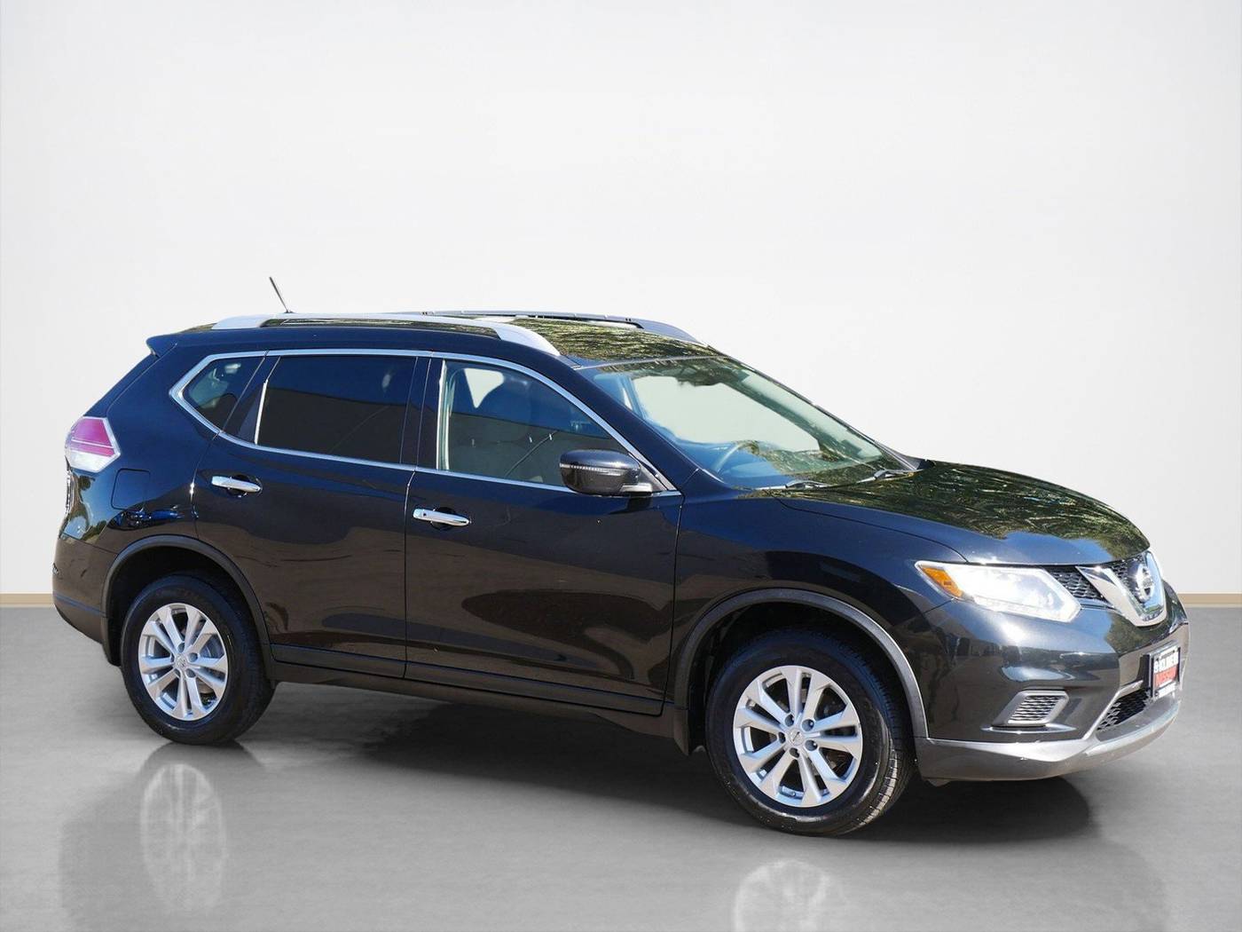 2016 Nissan Rogue SV — SUV — 110,835 mi — Maplewood, MN