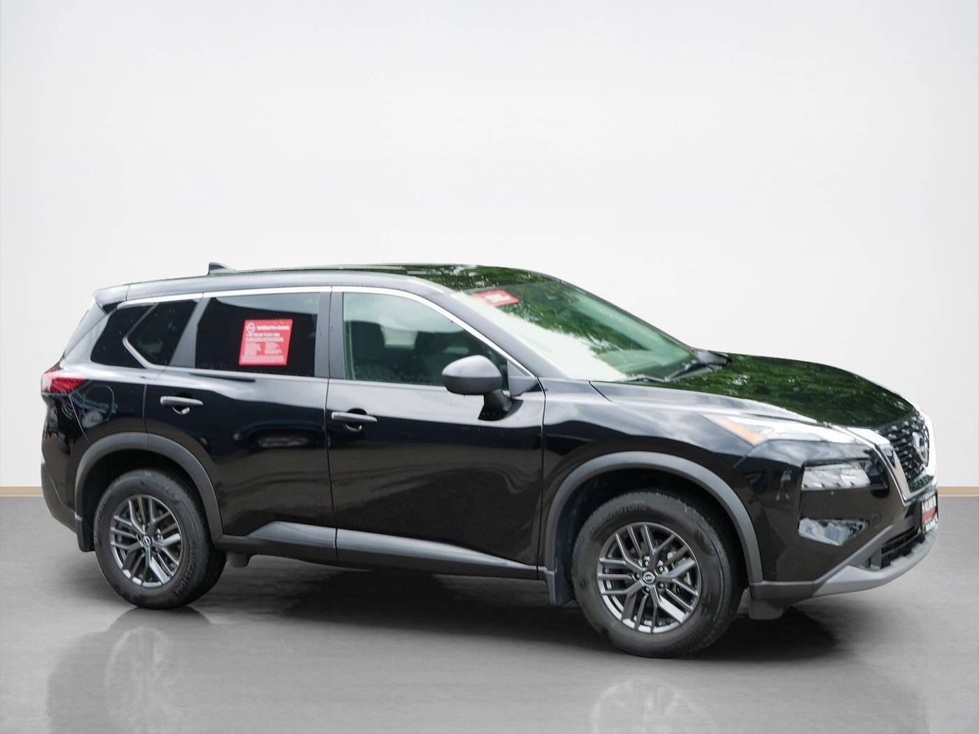 2023 Nissan Rogue S — SUV — 32,527 mi — Maplewood, MN