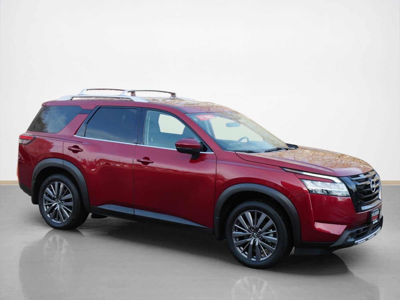 2023 Nissan Pathfinder SL — SUV — 35,395 mi — Maplewood, MN