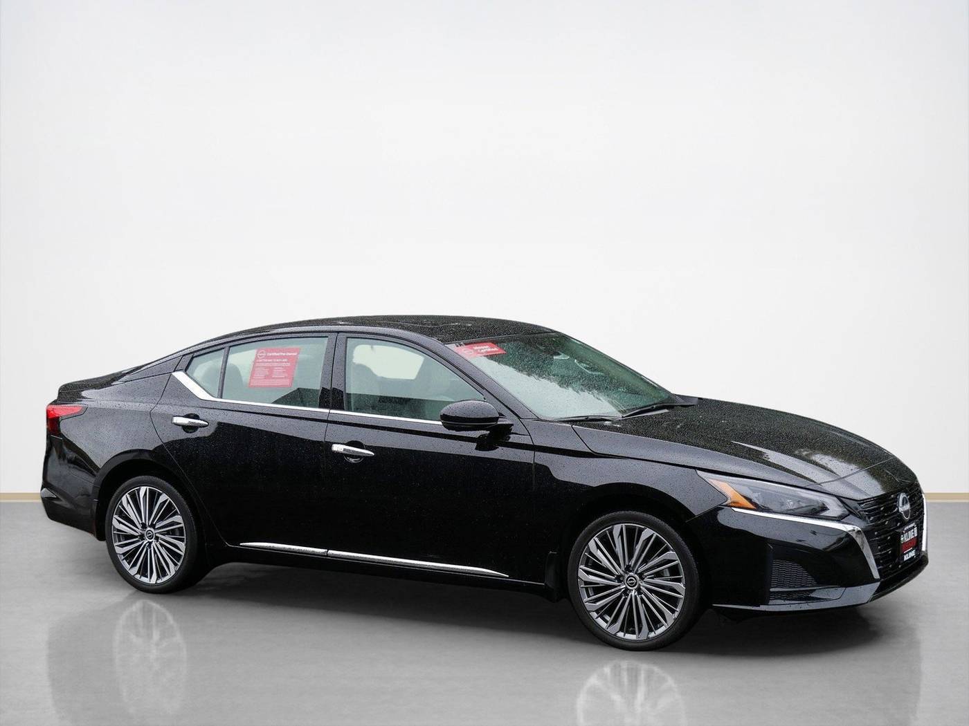 2023 Nissan Altima SL — Sedan — 17,249 mi — Maplewood, MN