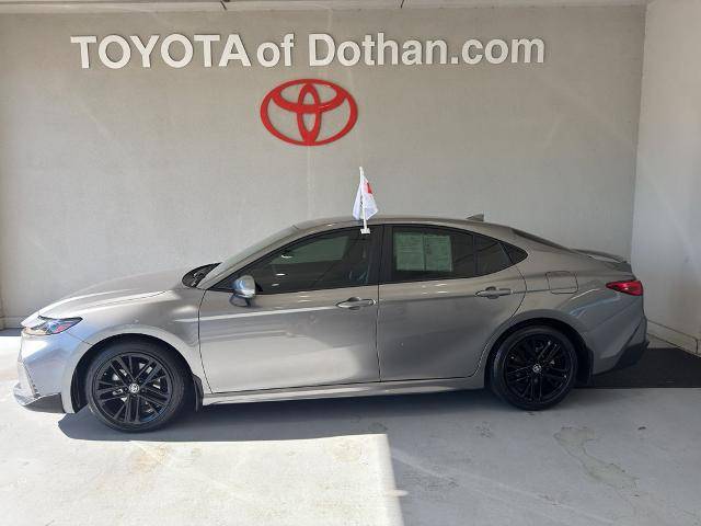 2025 Toyota Camry Hybrid SE — Sedan — 13,738 mi — Dothan, AL