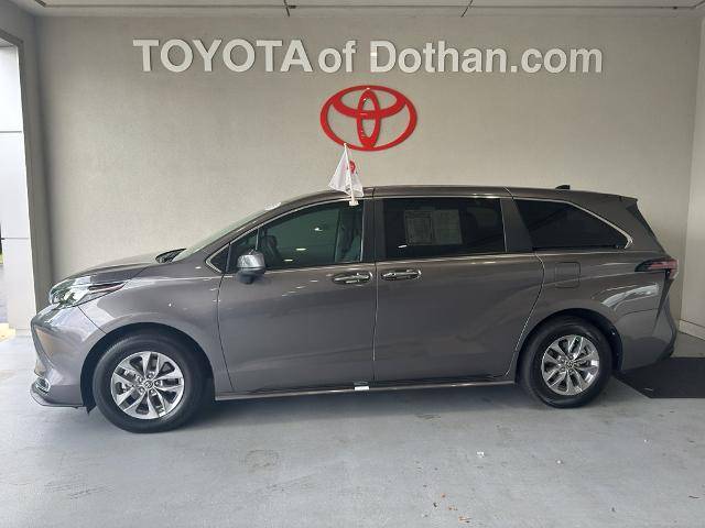 2024 Toyota Sienna XLE — Minivan — 31,240 mi — Dothan, AL