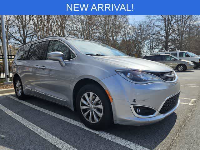 2017 Chrysler Pacifica Touring L — Minivan — 117,491 mi — Stonecrest, GA