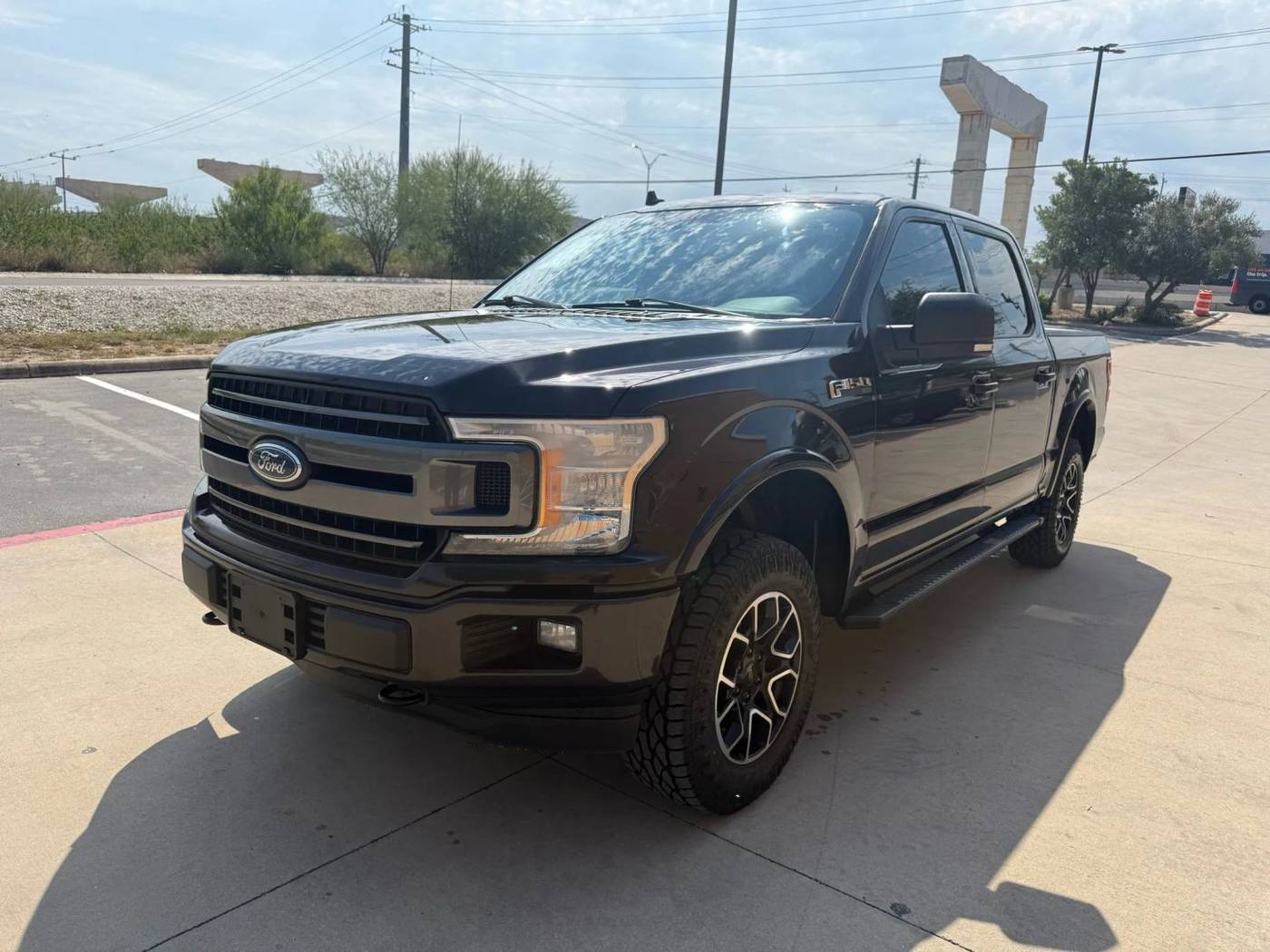 2018 Ford F-150 XLT — Pickup Truck — 129,098 mi — San Antonio, TX