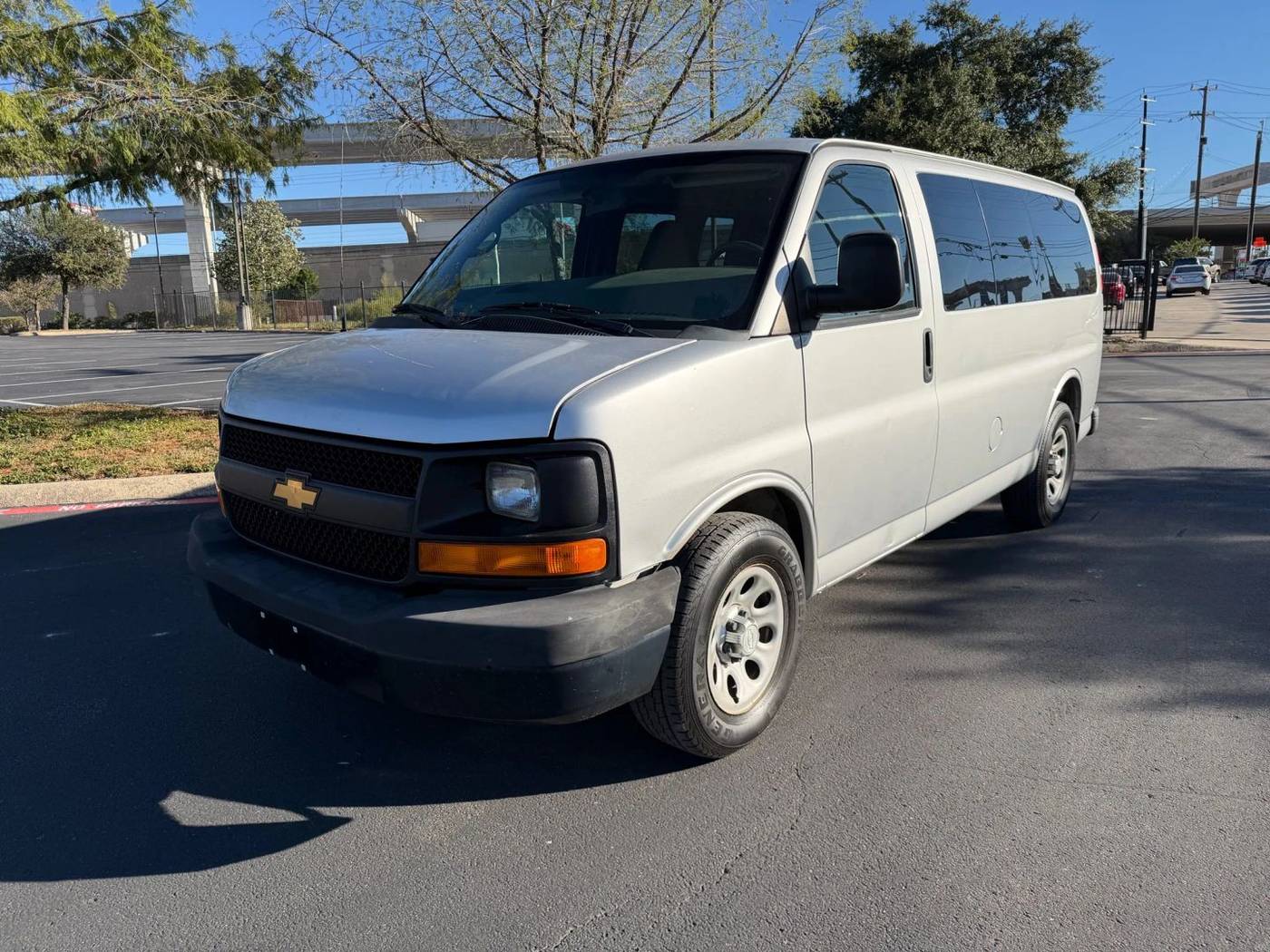 2014 Chevrolet Express Passenger LS — Passenger Van — 102,552 mi — San Antonio, TX