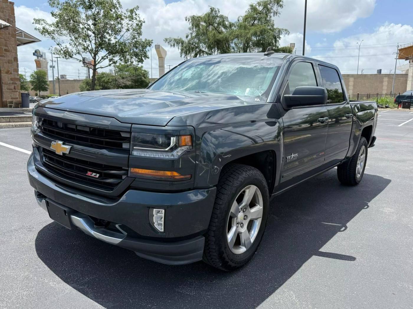 2017 Chevrolet Silverado 1500 LT — Pickup Truck — 111,943 mi — San Antonio, TX