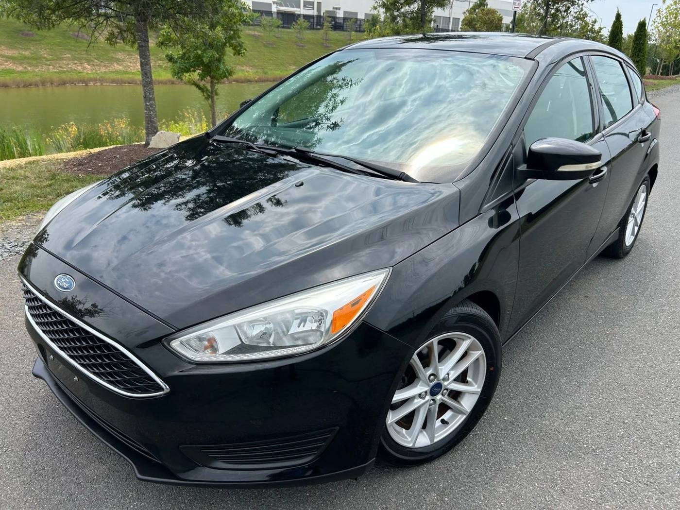 2017 Ford Focus SE — Hatchback — 121,886 mi — Sterling, VA