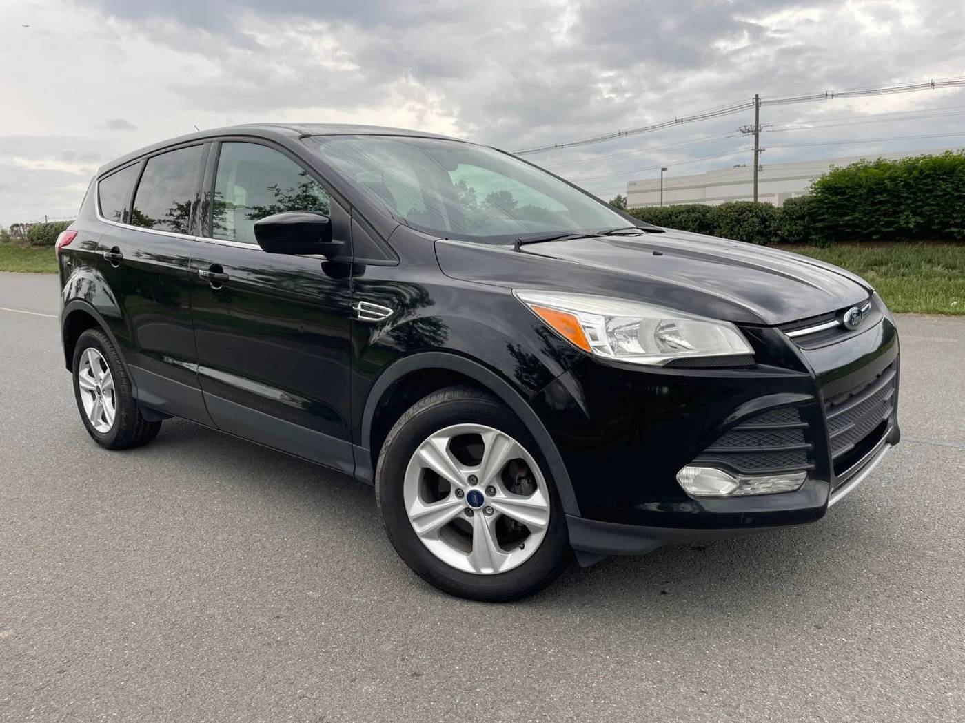 2016 Ford Escape SE — SUV — 105,437 mi — Sterling, VA