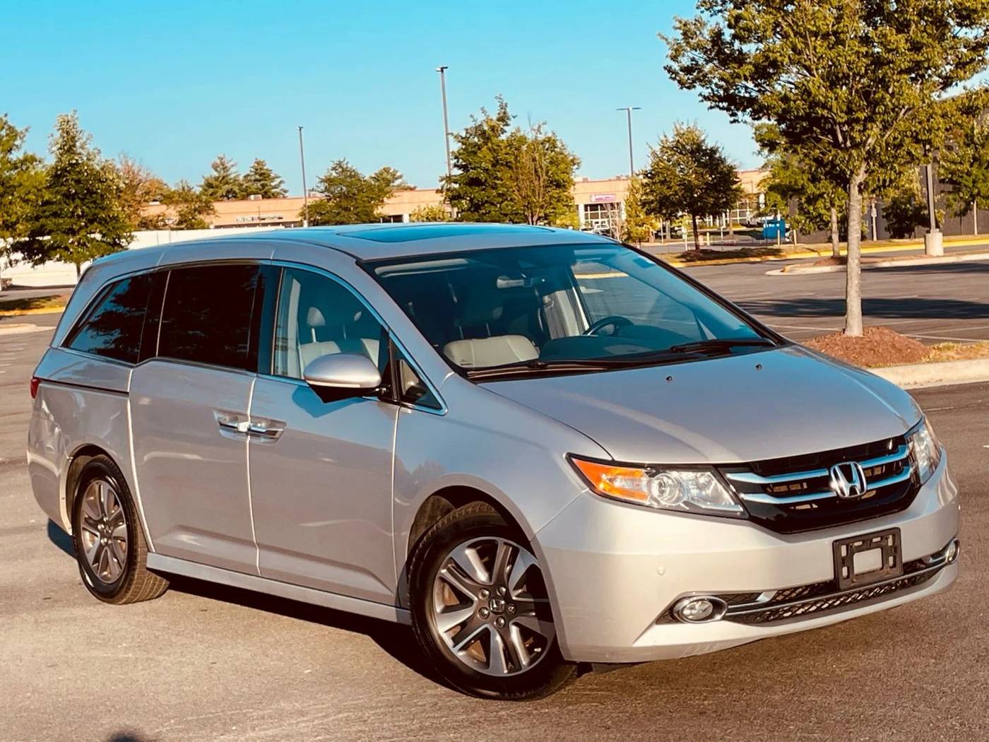 2014 Honda Odyssey Touring — Minivan — 208,877 mi — Sterling, VA