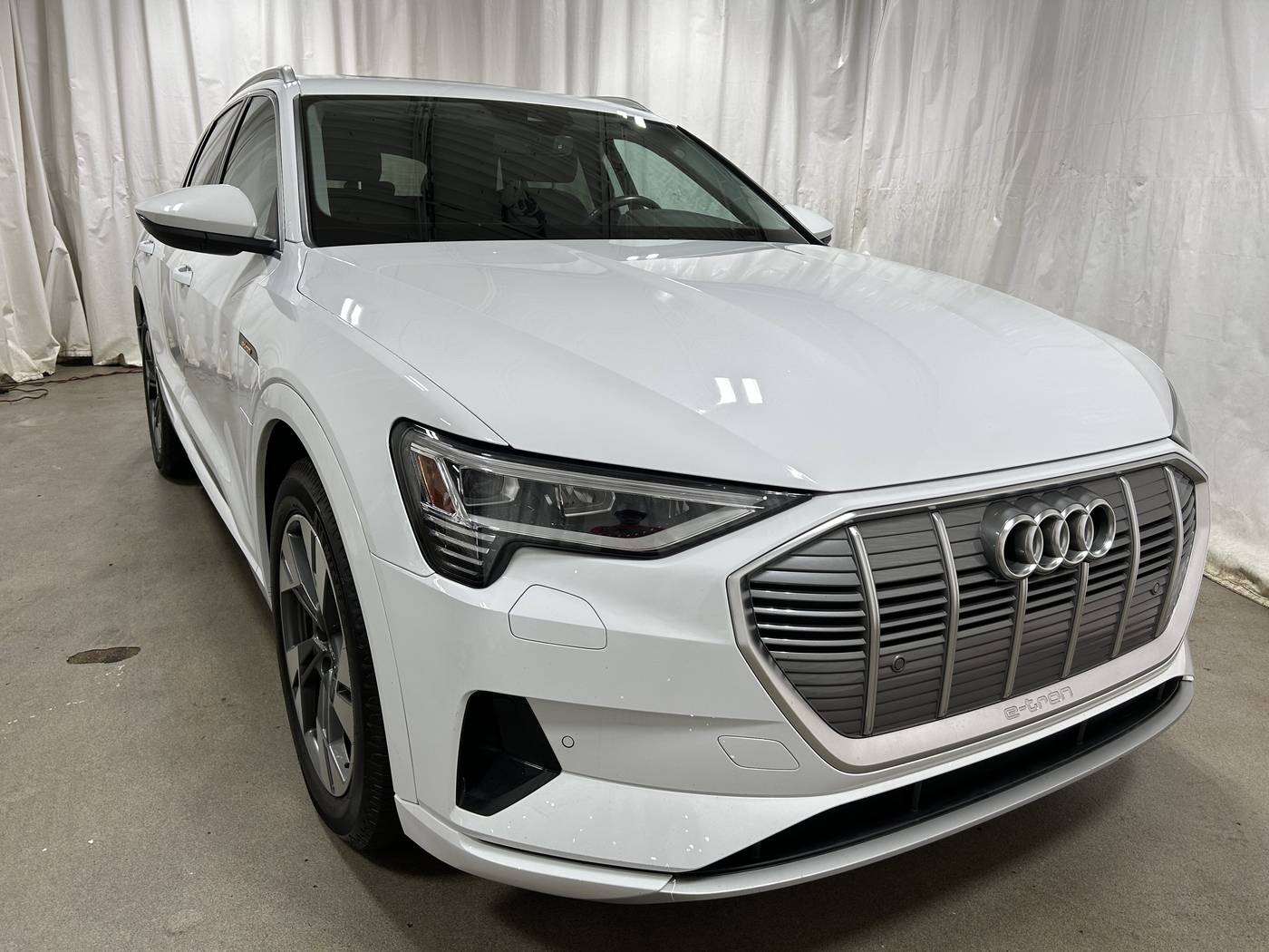 2022 Audi e-tron Premium — SUV — 49,257 mi — Glenview, IL