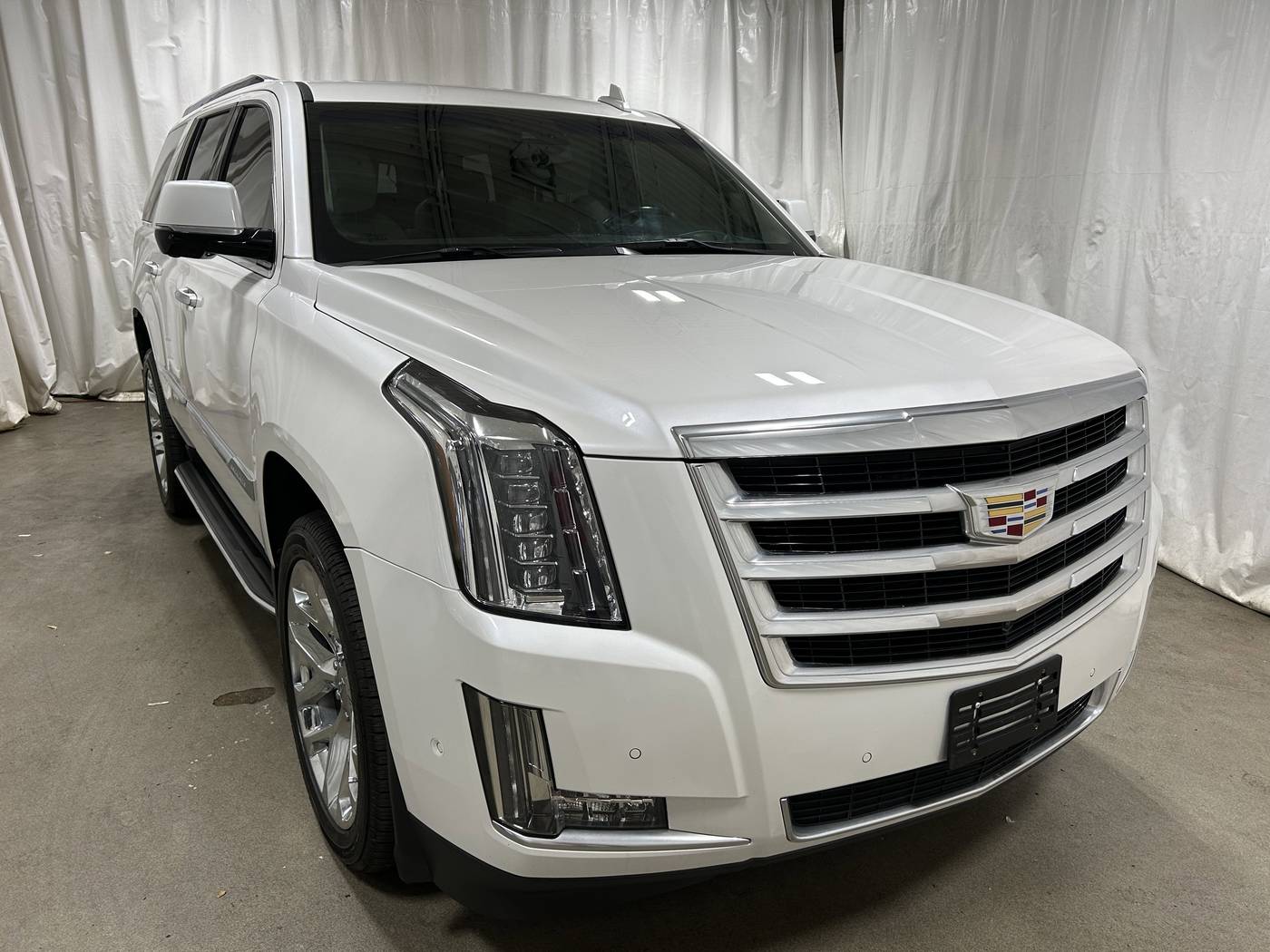 2020 Cadillac Escalade Luxury — SUV — 80,749 mi — Glenview, IL