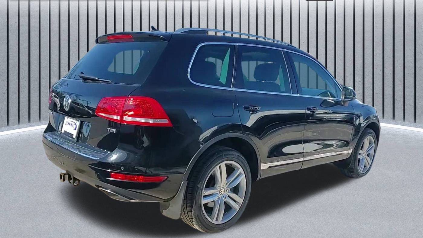 2014 Volkswagen Touareg TDI Executive — SUV — 123,339 mi — Glenview, IL