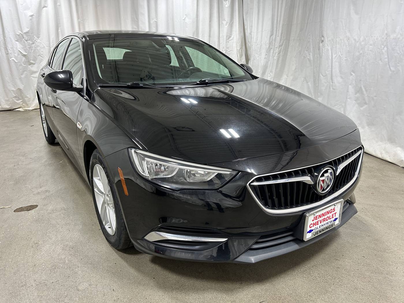 2018 Buick Regal Sportback Preferred — Hatchback — 75,749 mi — Glenview, IL