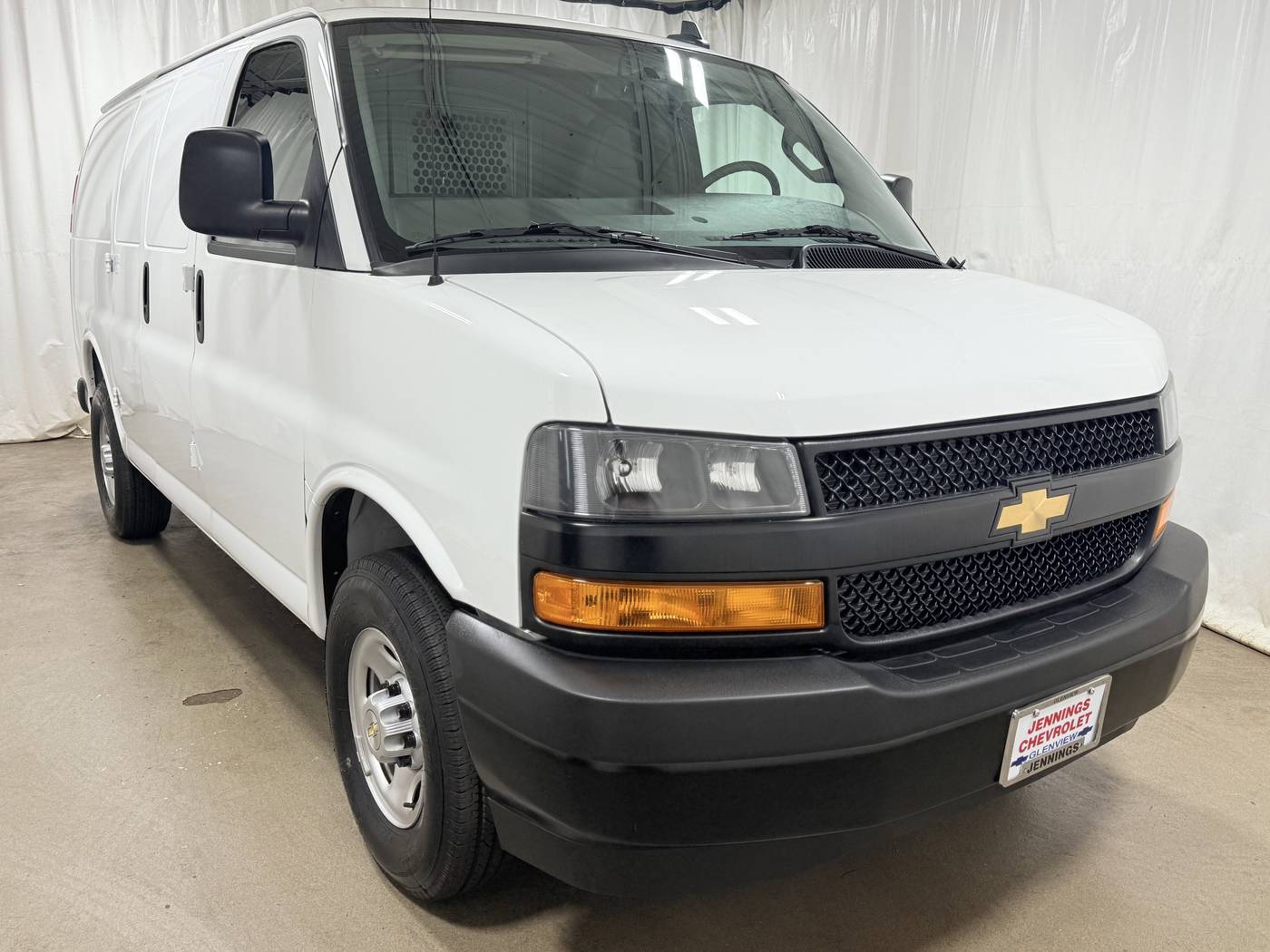 2024 Chevrolet Express Cargo Van Base — Cargo Van — 313 mi — Glenview, IL