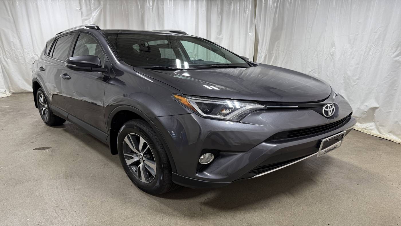 2016 Toyota RAV4 XLE — SUV — 71,294 mi — Glenview, IL