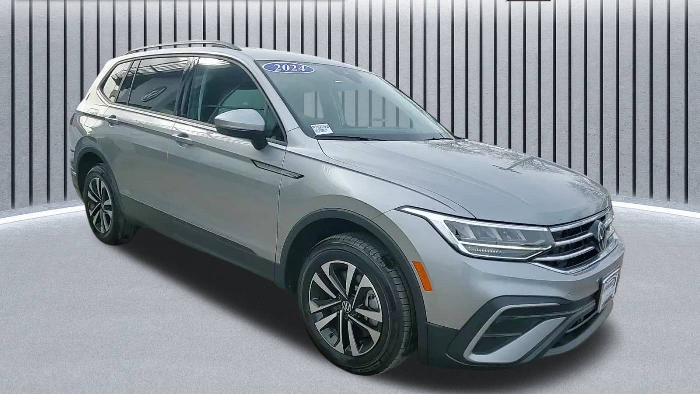 2024 Volkswagen Tiguan S — SUV — 4,359 mi — Glenview, IL