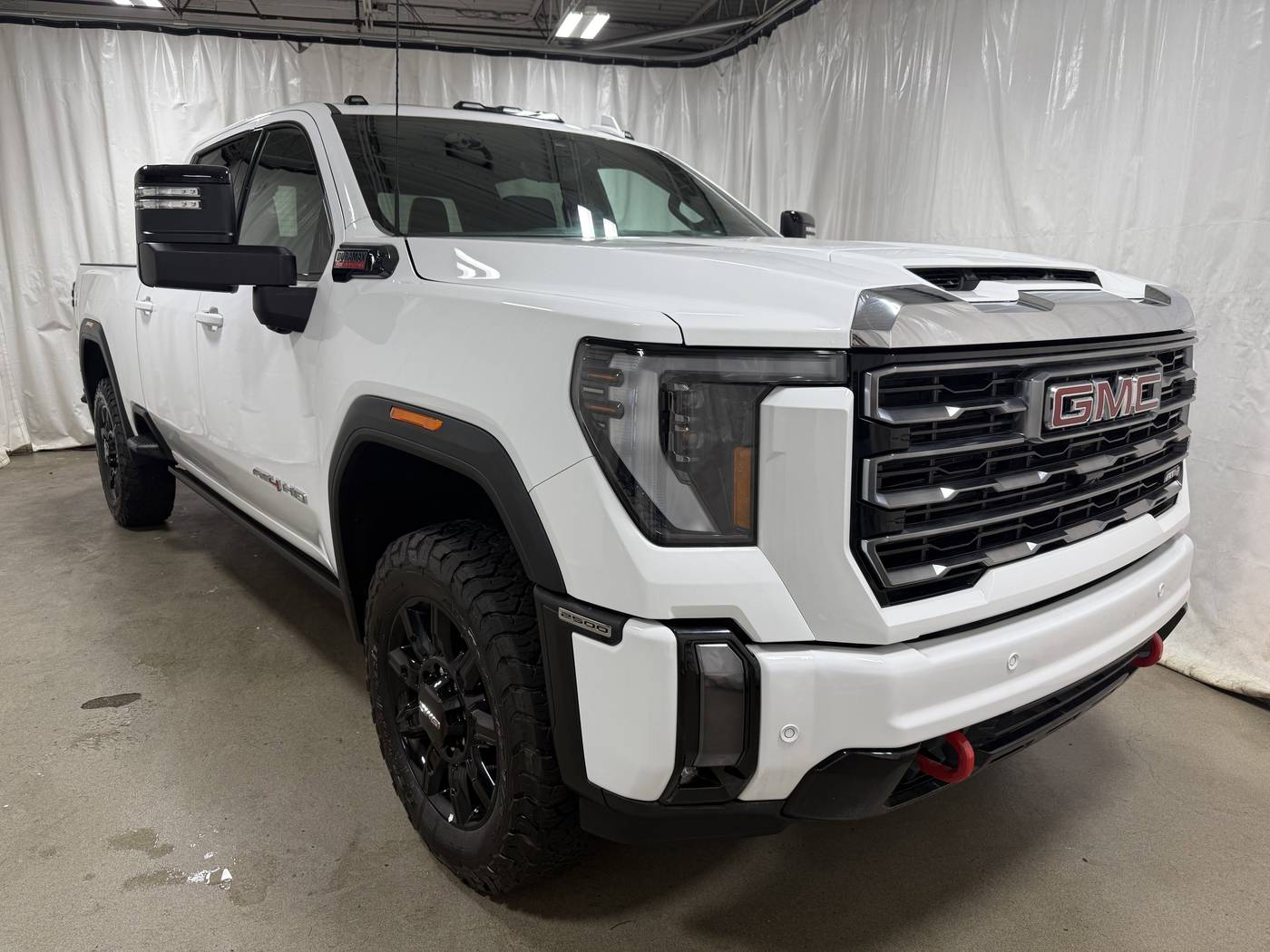 2024 GMC Sierra 2500HD AT4 — Pickup Truck — 111 mi — Glenview, IL
