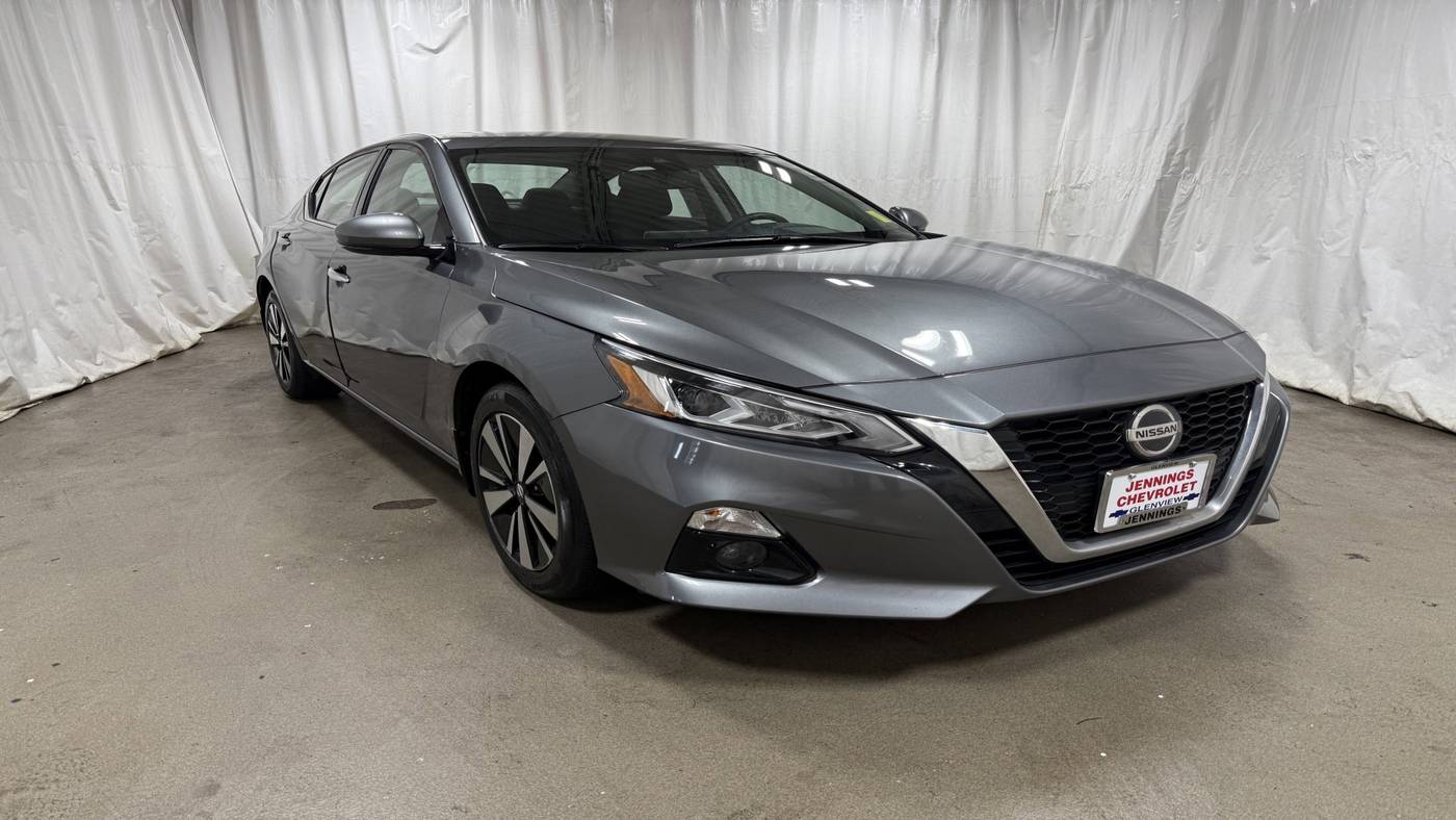 2019 Nissan Altima SV — Sedan — 30,500 mi — Glenview, IL