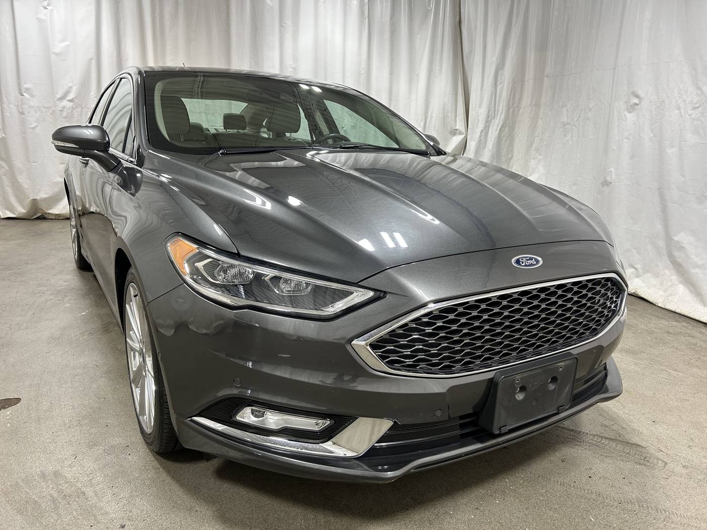 2017 Ford Fusion Platinum — Sedan — 19,243 mi — Glenview, IL