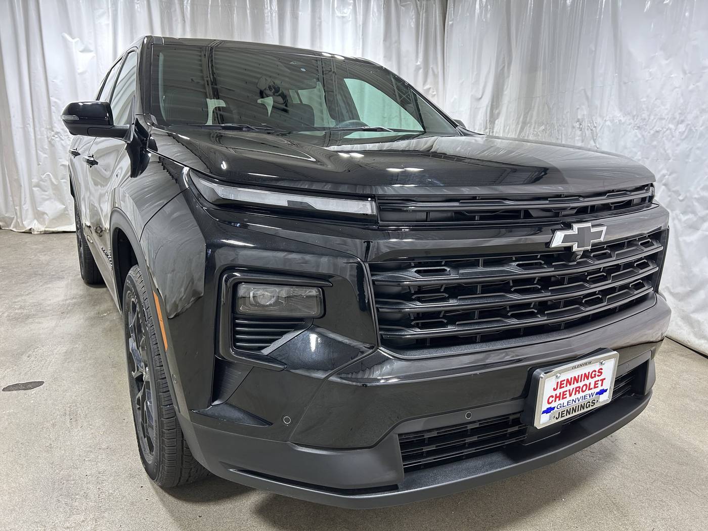 2024 Chevrolet Traverse LT — SUV — 17 mi — Glenview, IL