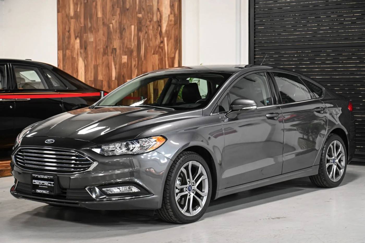 2017 Ford Fusion Hybrid SE — Sedan — 150,625 mi — Tampa, FL