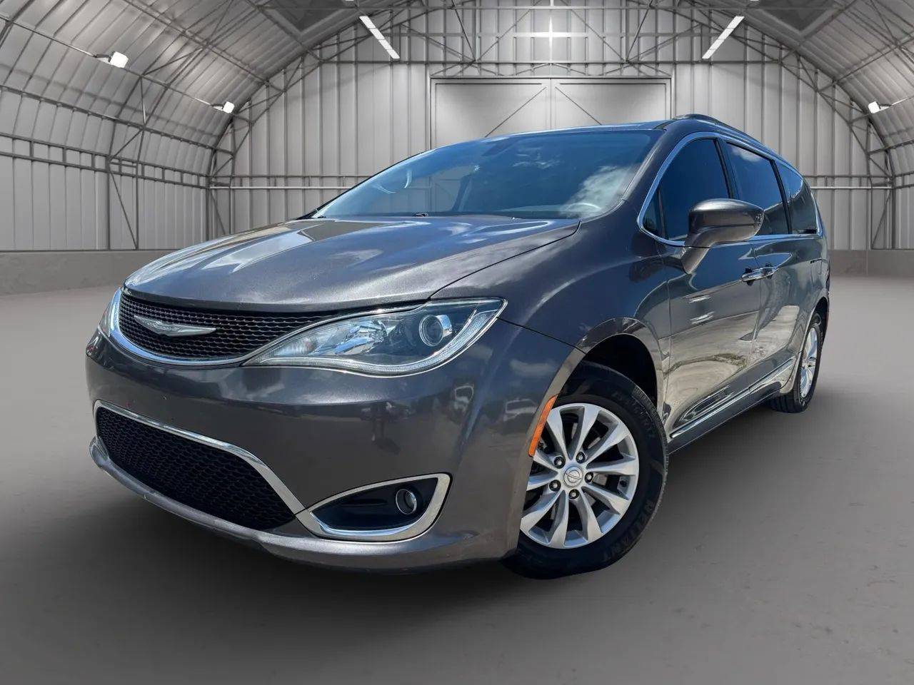 2017 Chrysler Pacifica Touring L — Minivan — 109,159 mi — Hollywood, FL
