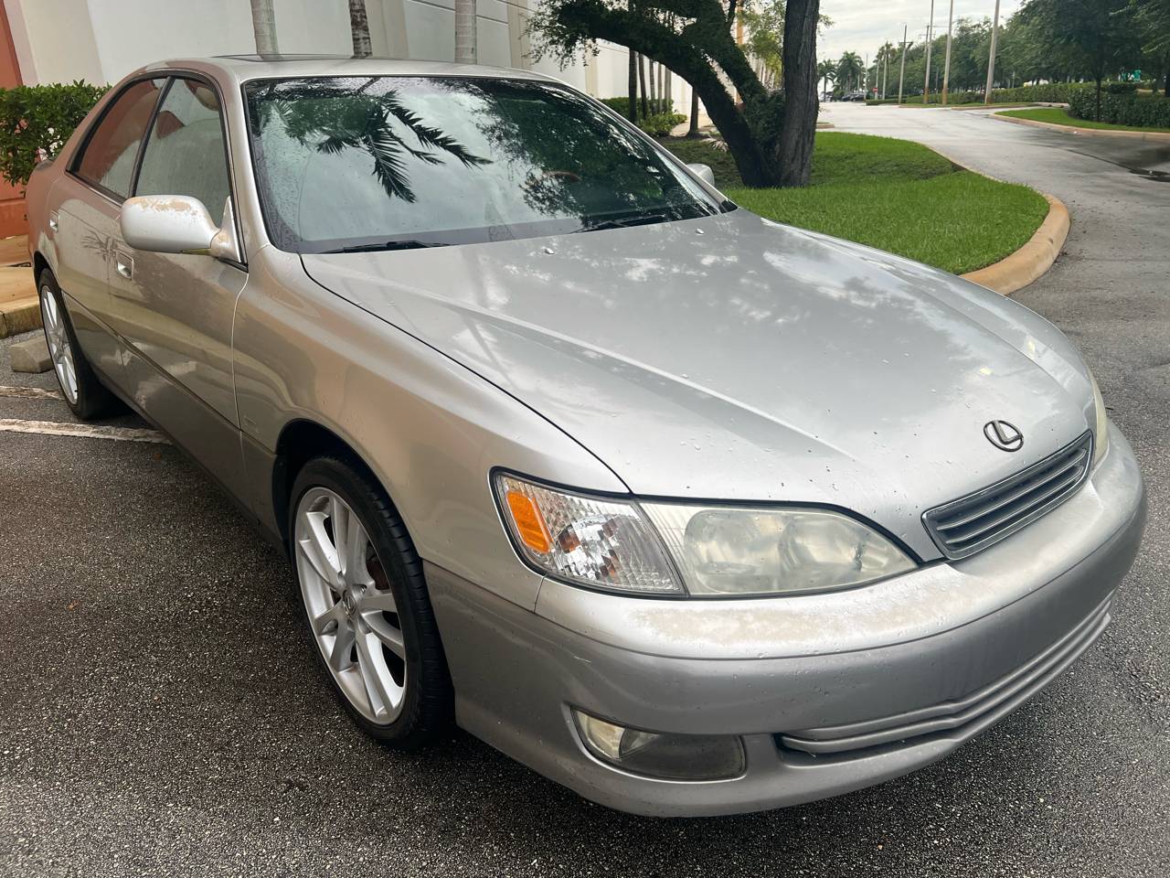 2000 Lexus ES ES 300 — Sedan — 191,700 mi — Miami, FL
