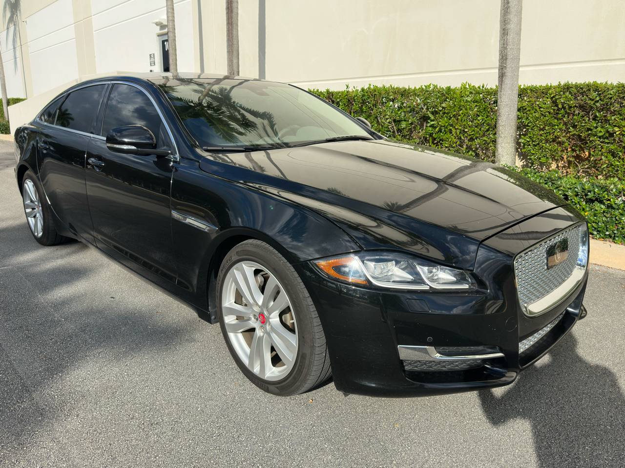 2017 Jaguar XJ Portfolio — Sedan — 44,242 mi — Miami, FL