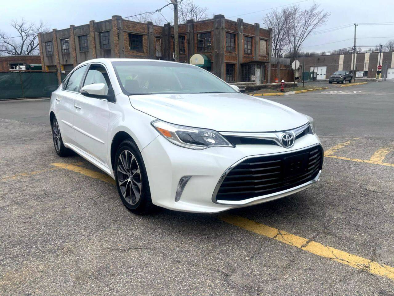 2016 Toyota Avalon XLE Premium — Sedan — 160,923 mi — Hasbrouck Heights, NJ