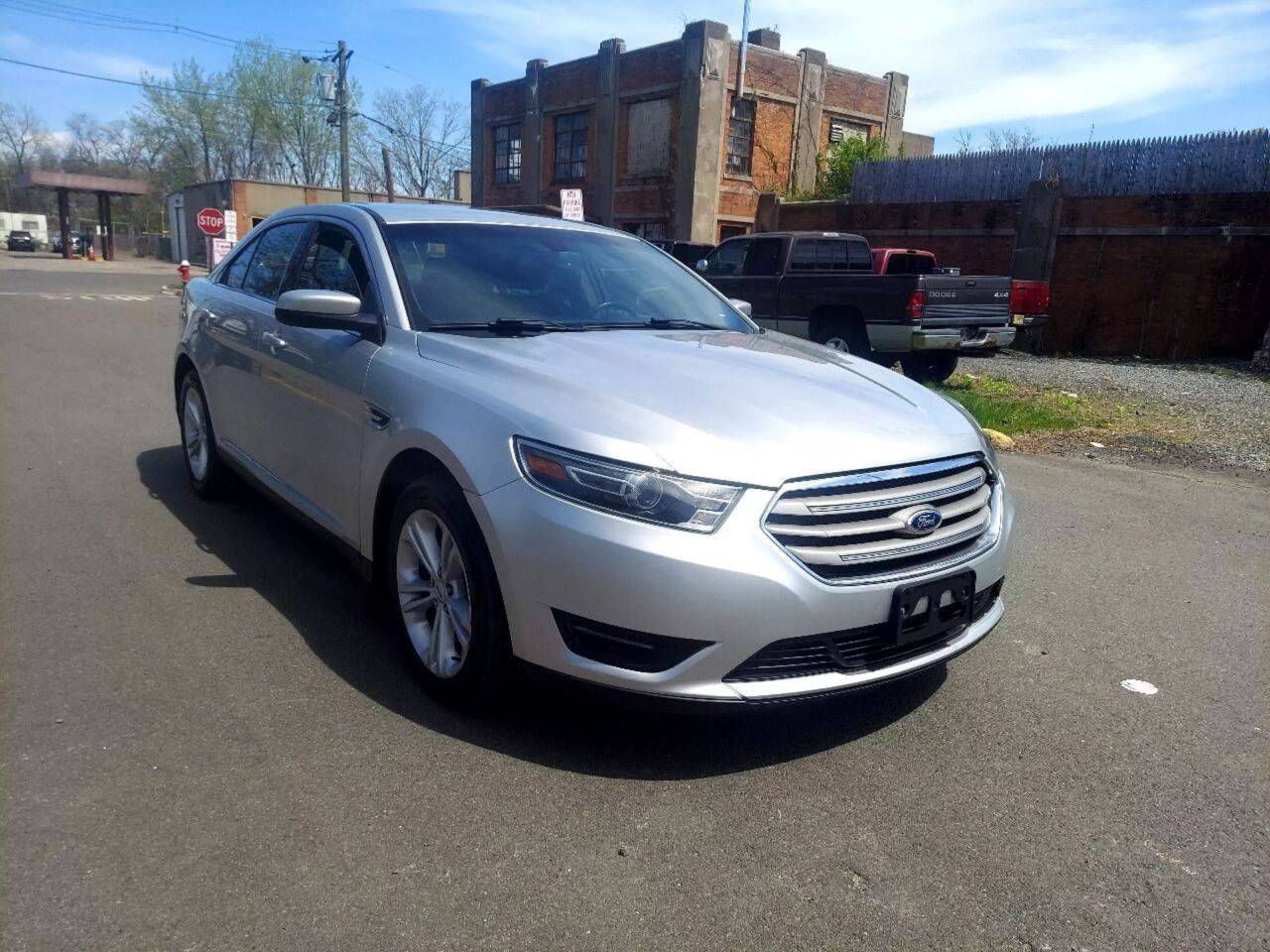2015 Ford Taurus SEL — Sedan — 183,943 mi — Hasbrouck Heights, NJ