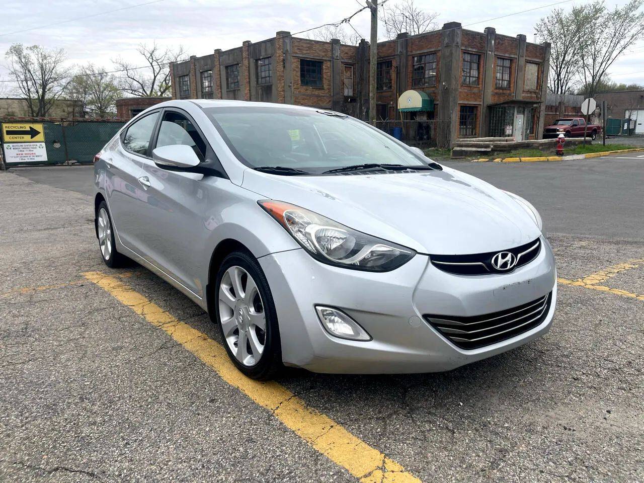 2013 Hyundai Elantra Limited — Sedan — 153,284 mi — Hasbrouck Heights, NJ