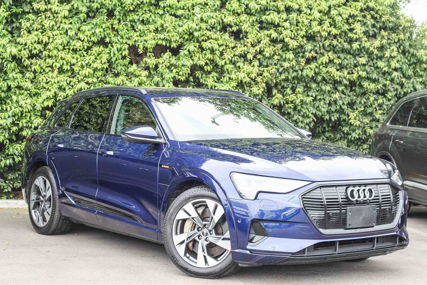 2022 Audi e-tron quattro Premium