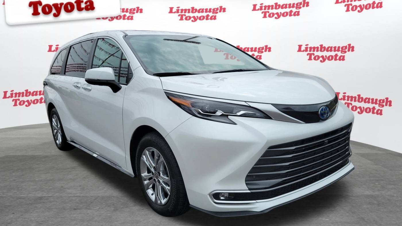 2024 Toyota Sienna Platinum 7-Passenger