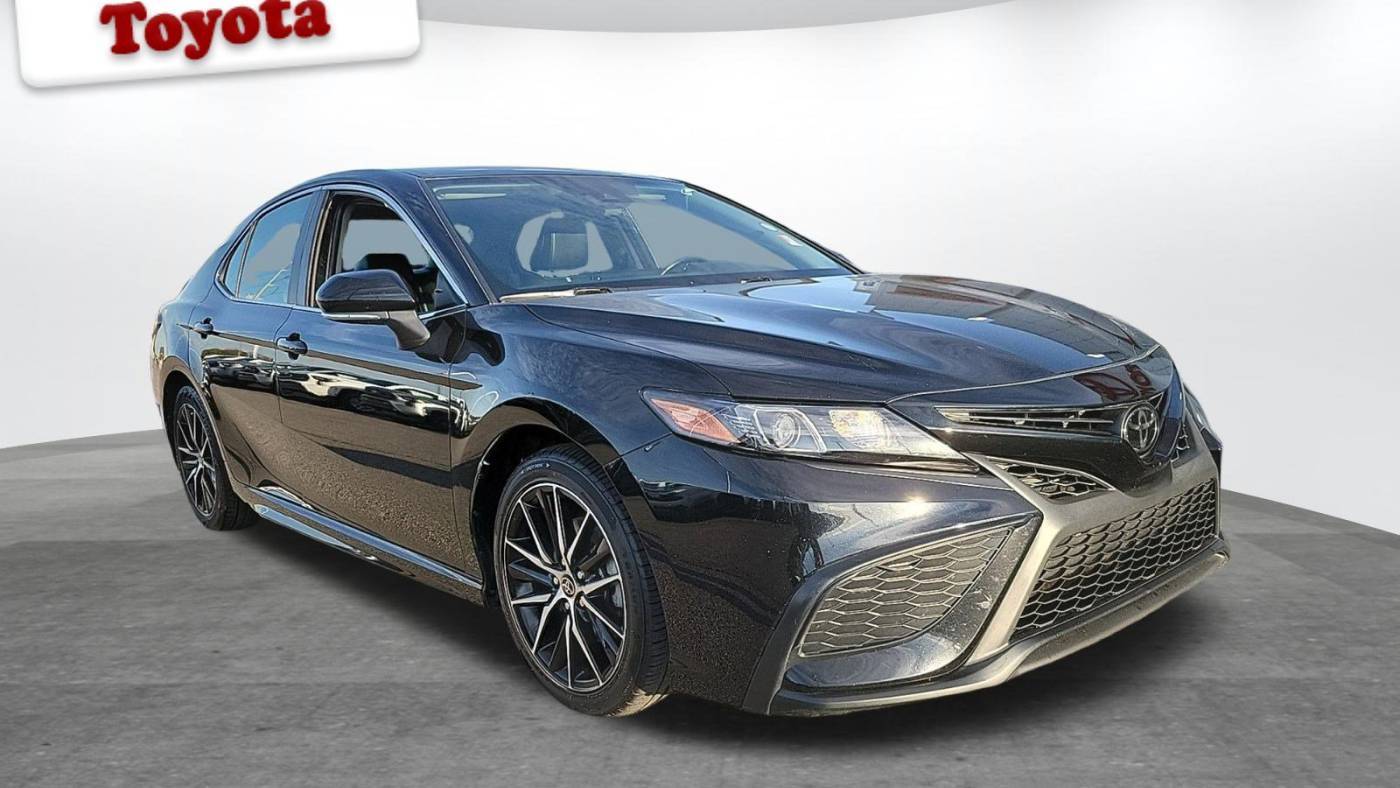 2022 Toyota Camry SE — Sedan — 64,192 mi — Birmingham, AL