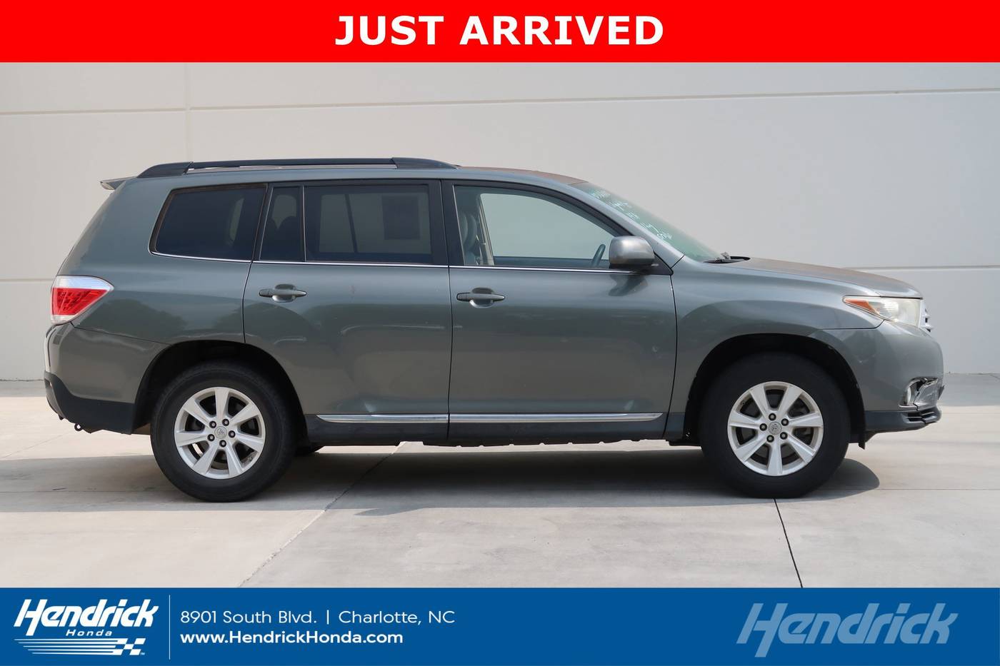 2011 Toyota Highlander SE V6 — SUV — 142,335 mi — Charlotte, NC
